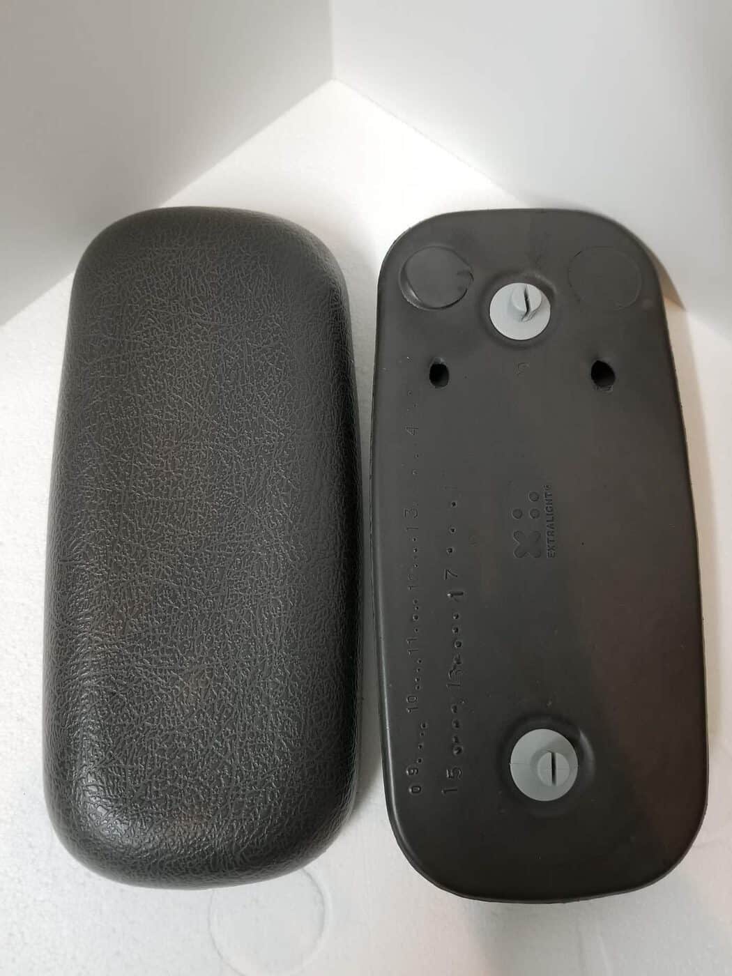 Flat Charcoal Pillow (X540720)